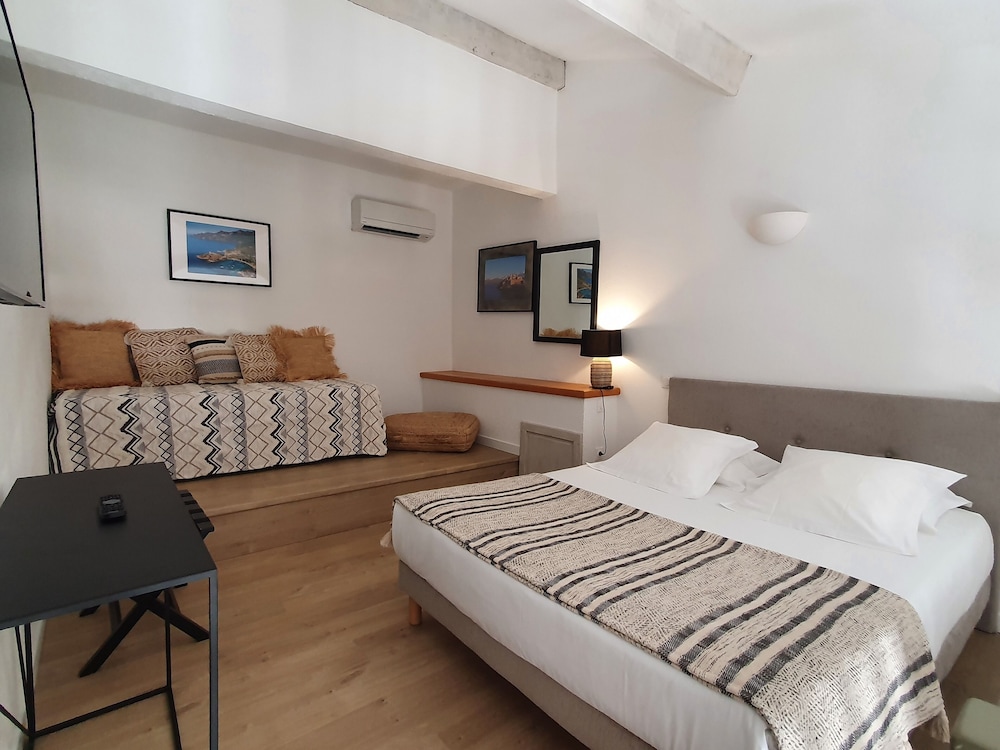 Hotel Mariana 23/69