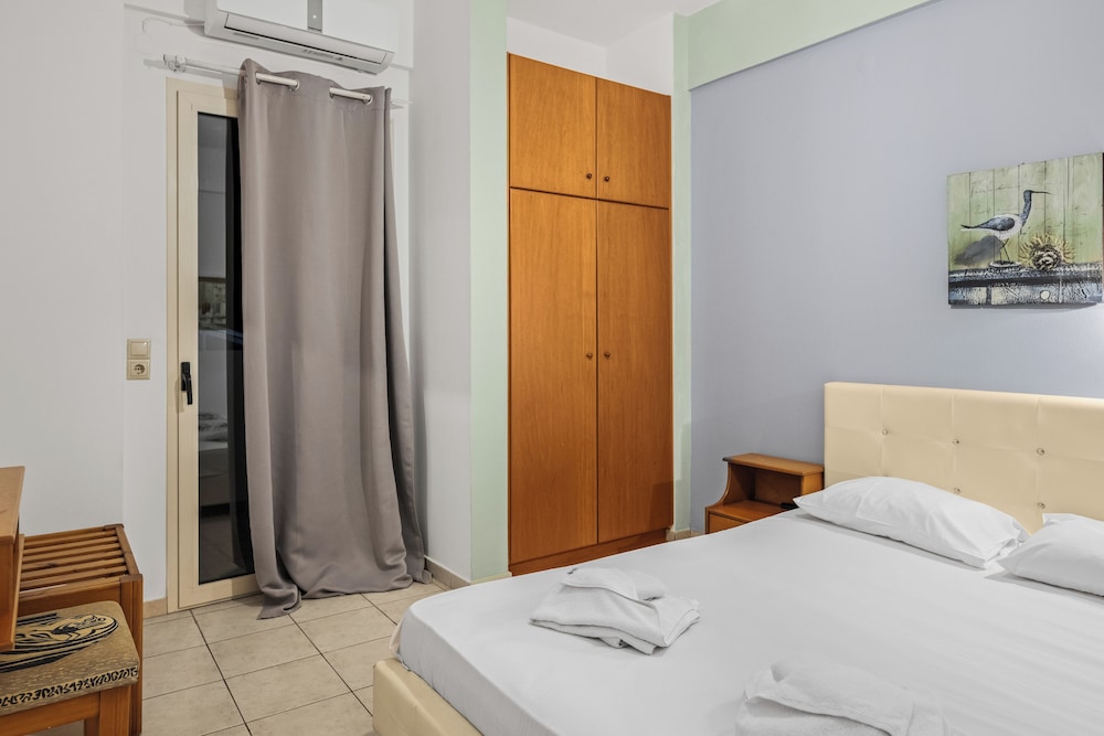 Nikos Apartments 26/76
