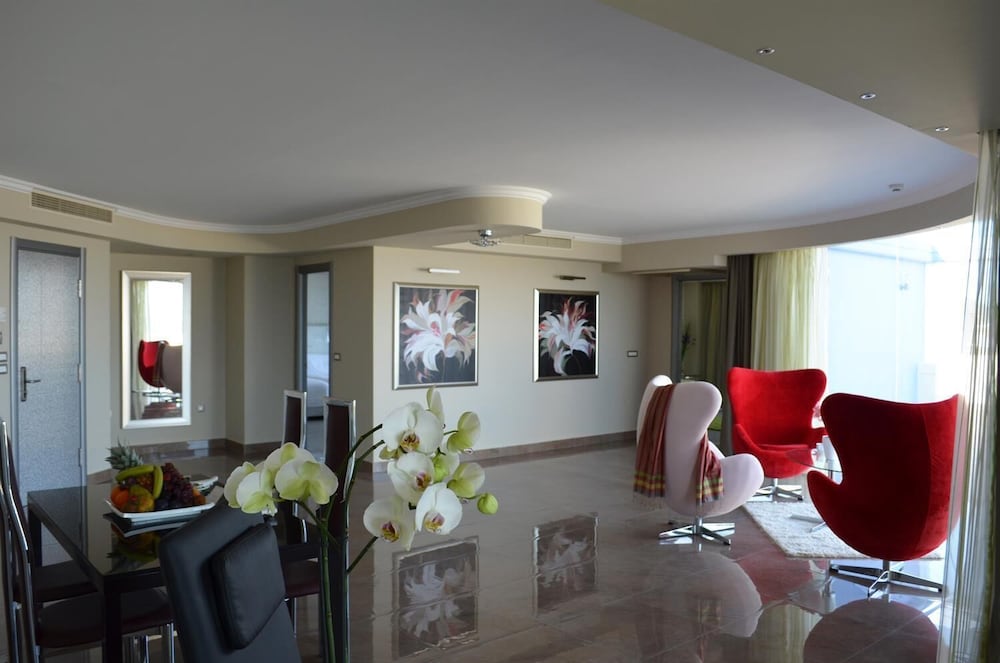 Atrium Platinum Luxury Resort 32/50
