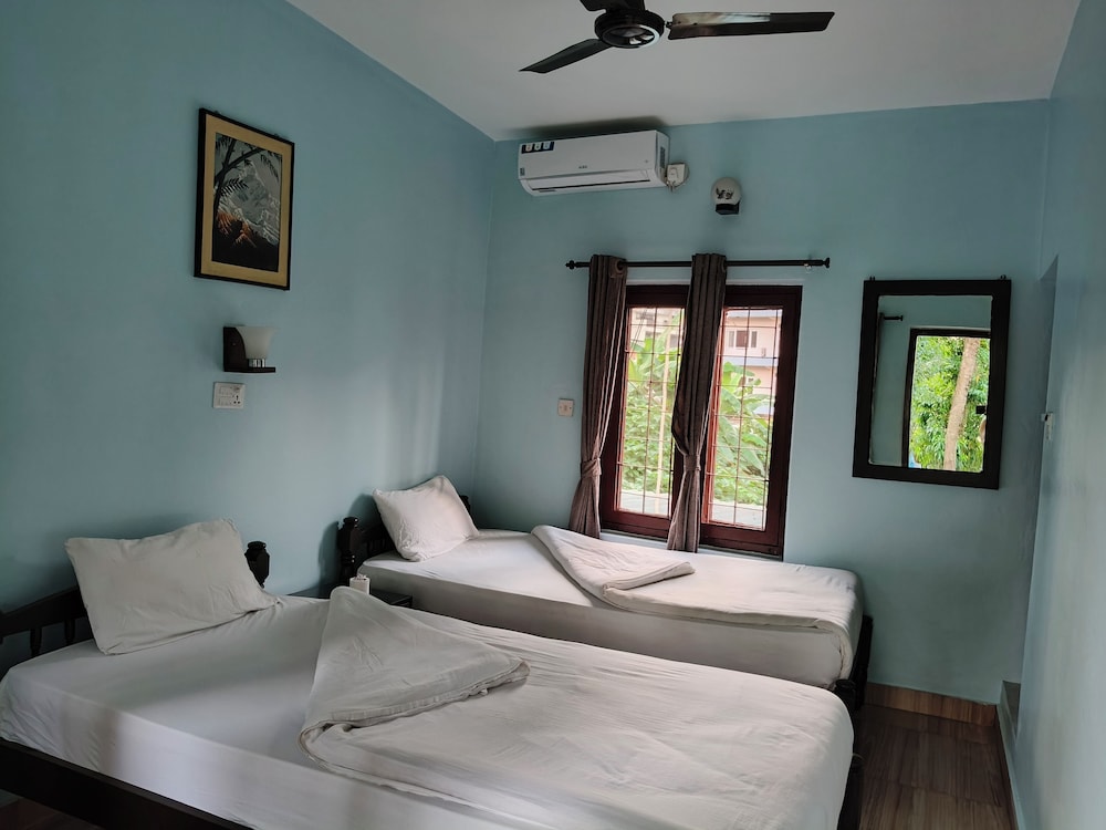 DELUXE, GARDEN VIEW, GARDEN AREA