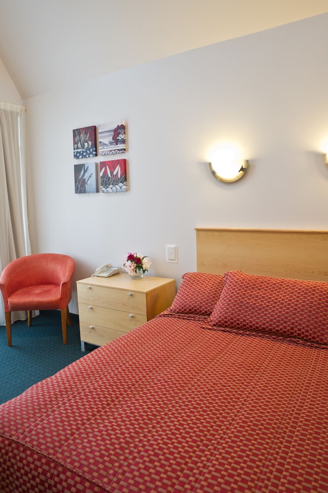 Apollo Lodge Motel 26/33