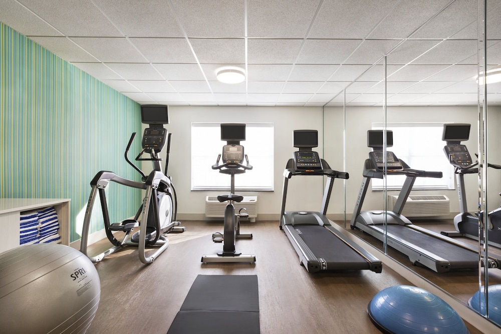 Holiday Inn Express Hotel & Suites Sarasota East - I-75 36/67