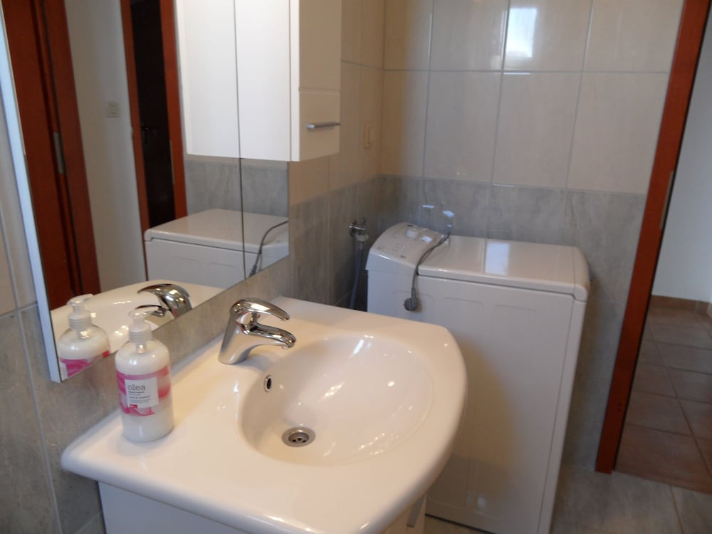 Adria Apartments 47/50