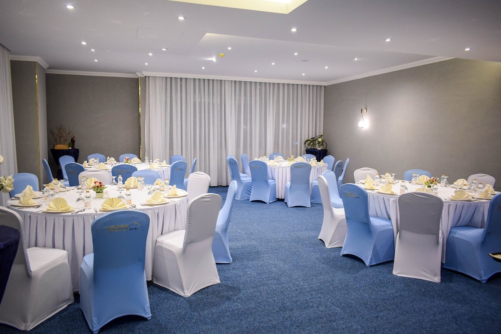 Saraya Corniche Hotel 73/83