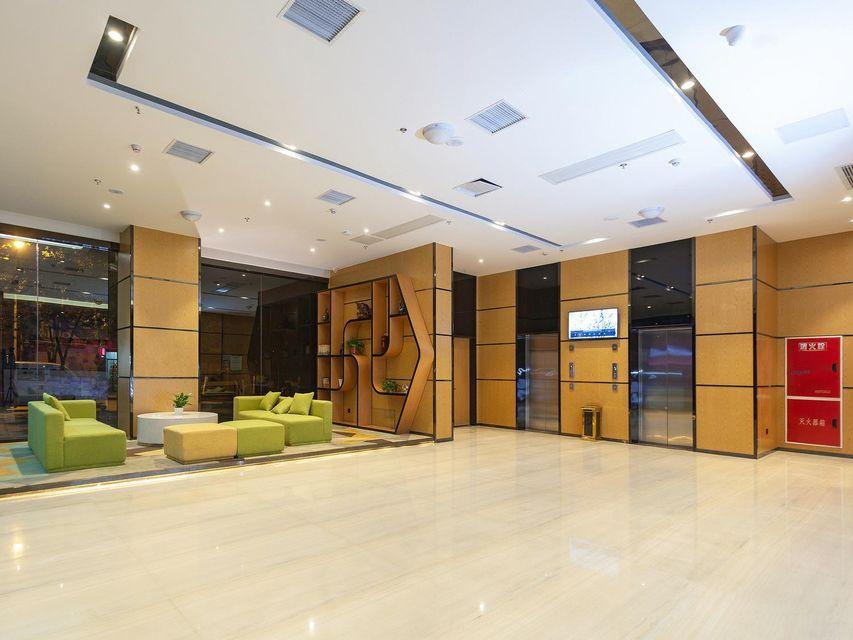 Chonpines Hotel (Guangyuan Nanhe Central Square) 7/33