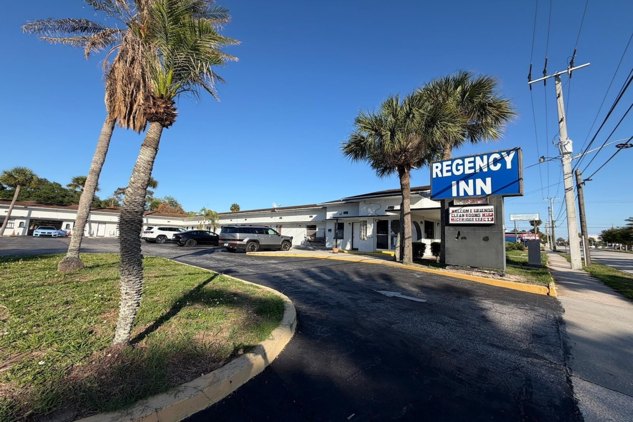 OYO Regency Inn Daytona Beach Near Airport 20/23