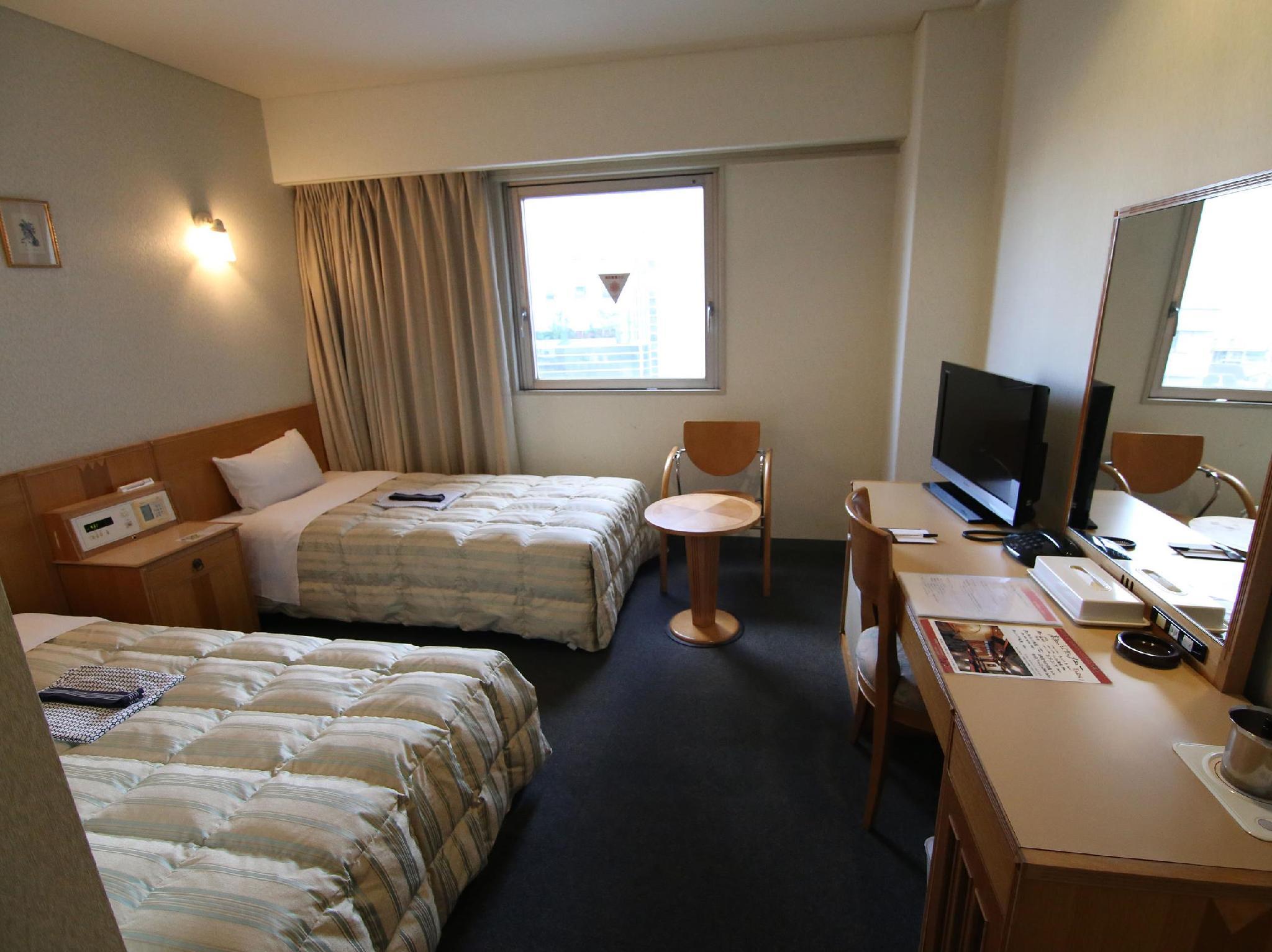 ROOM, TWIN BEDS, NEW BUILDING