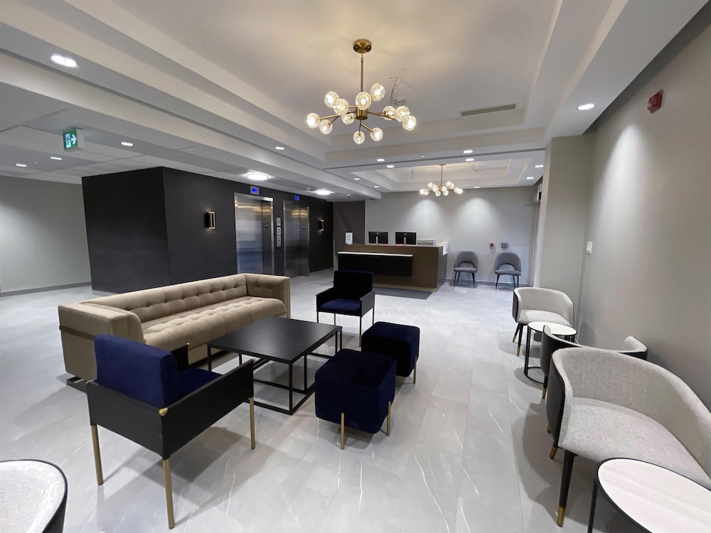 Skye Hotel & Residences, BW Signature Collection 27/30