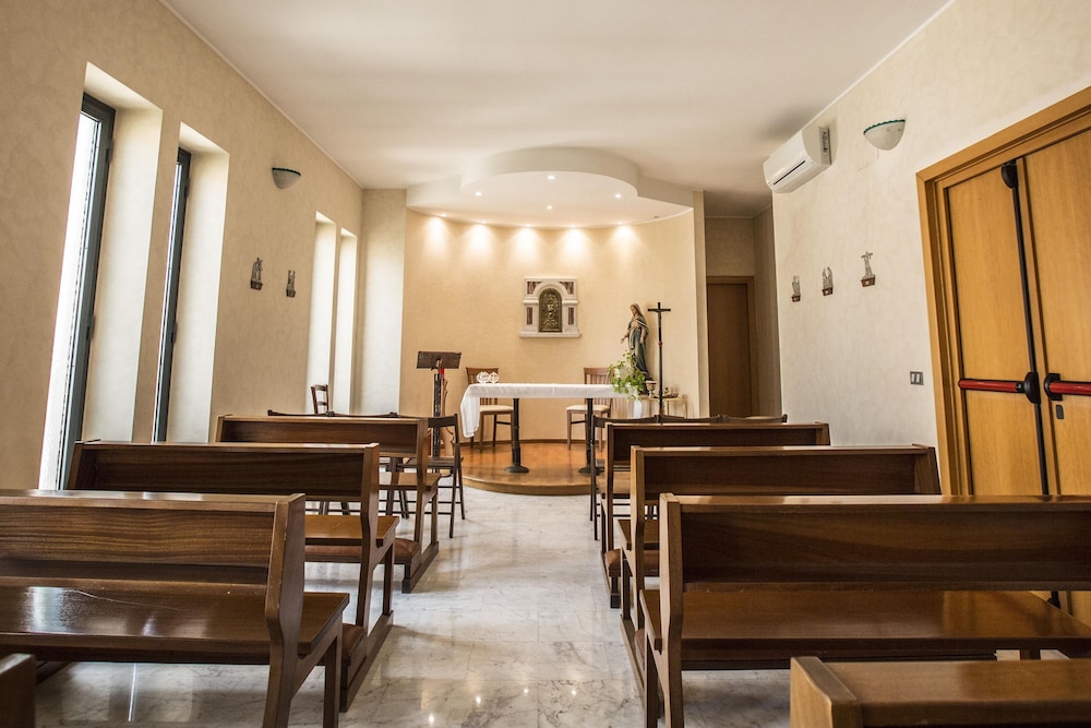 Istituto Piccole Ancelle Di Cristo Re 25/41