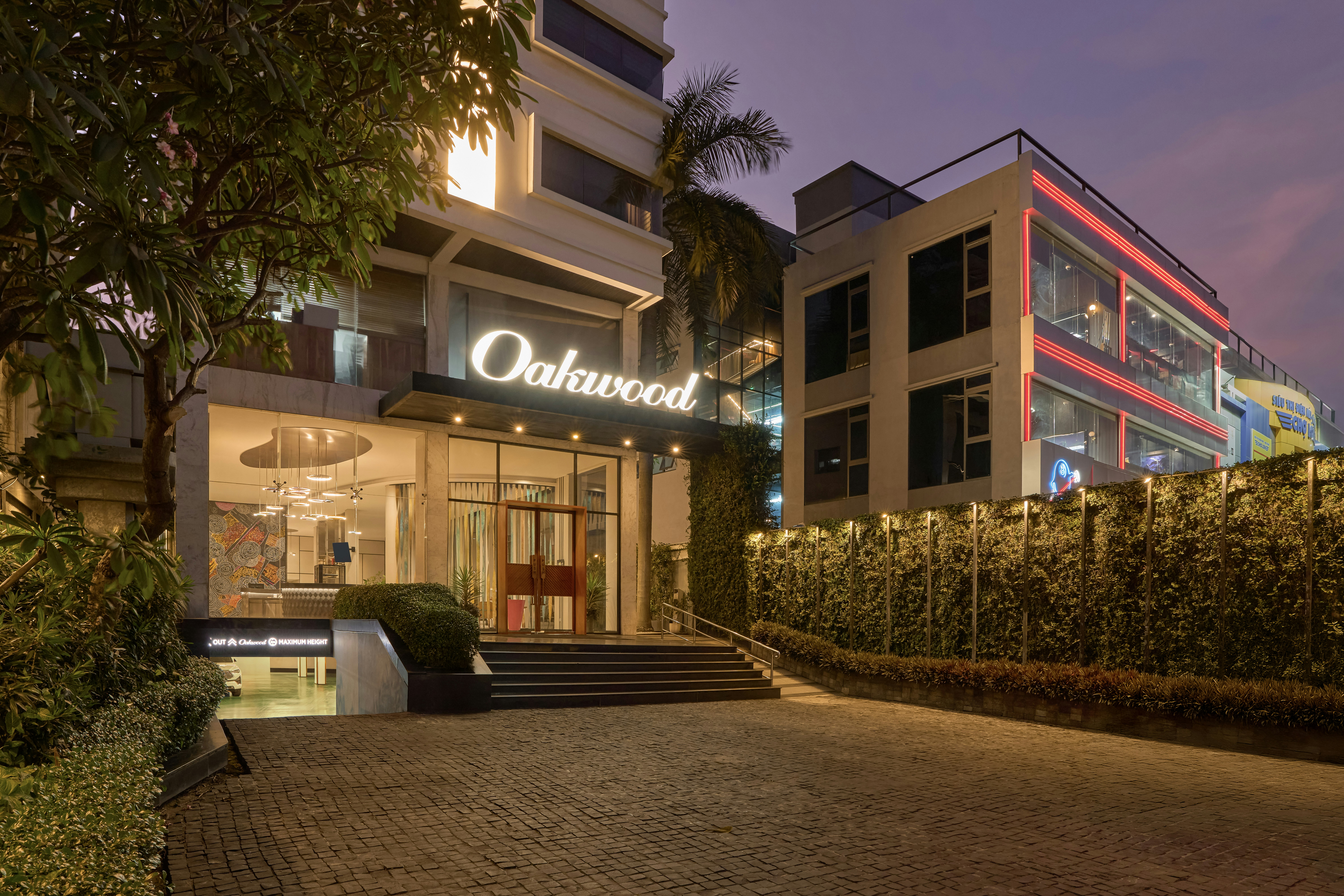 Oakwood Hotel and Apartments Saigon 73/81
