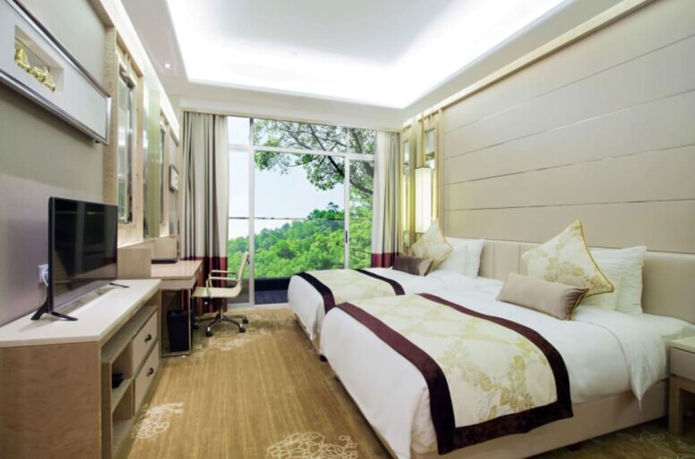 Easeland Hotel 14/42