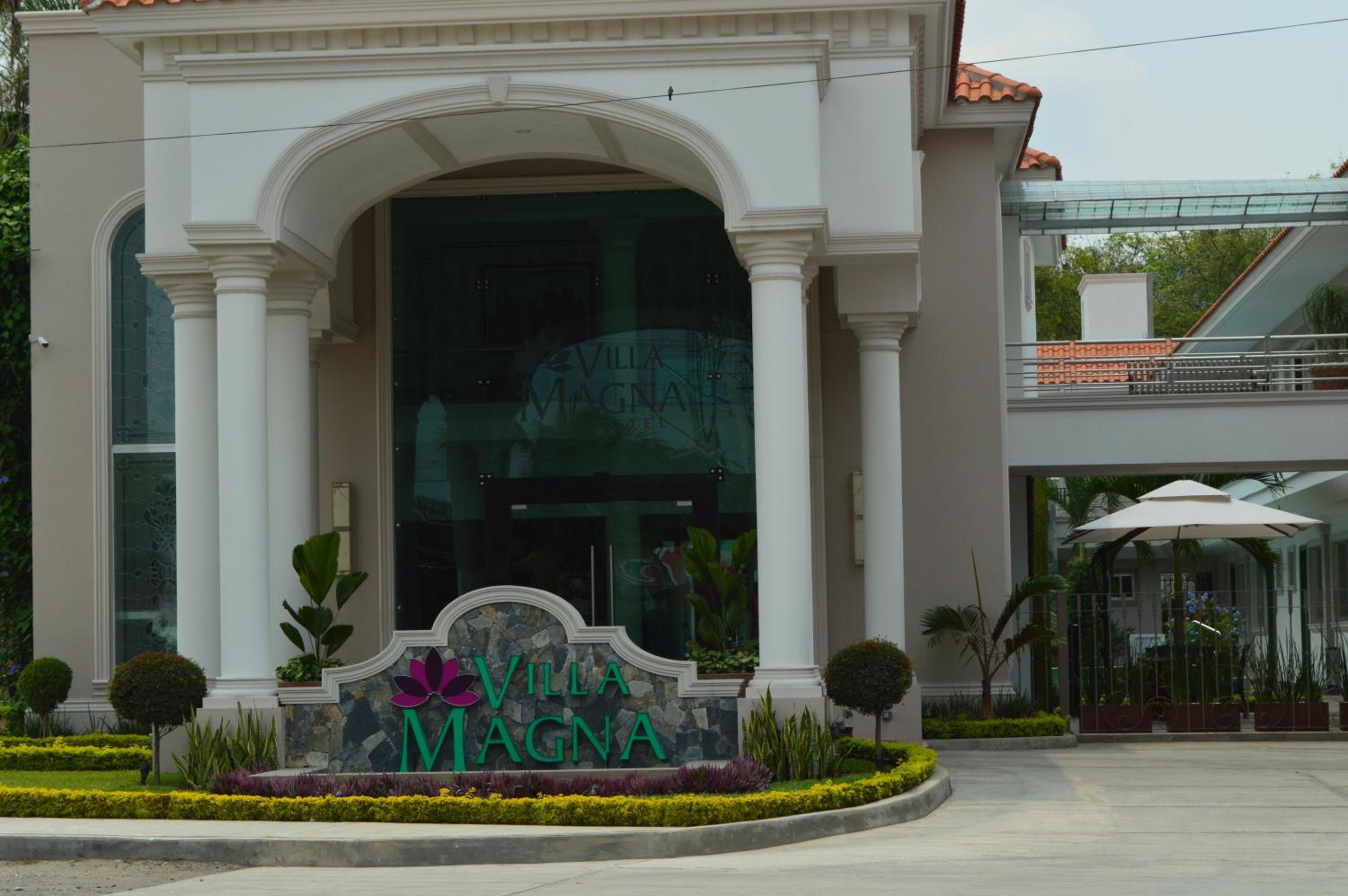 Hotel Villa Magna Poza Rica 1/46