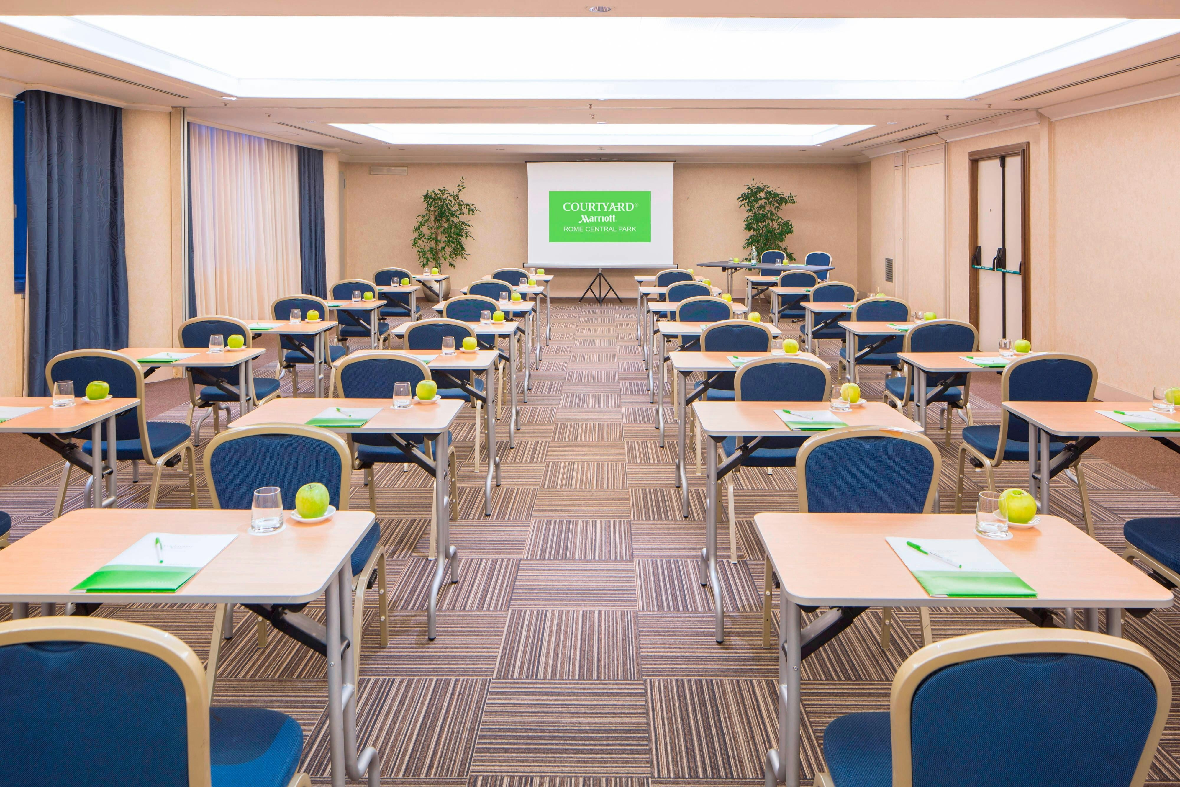 Courtyard By Marriott Rome Central Park 57/72