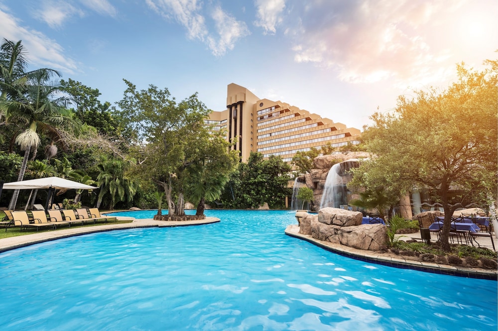 The Cascades Hotel At Sun City Resort 48/50