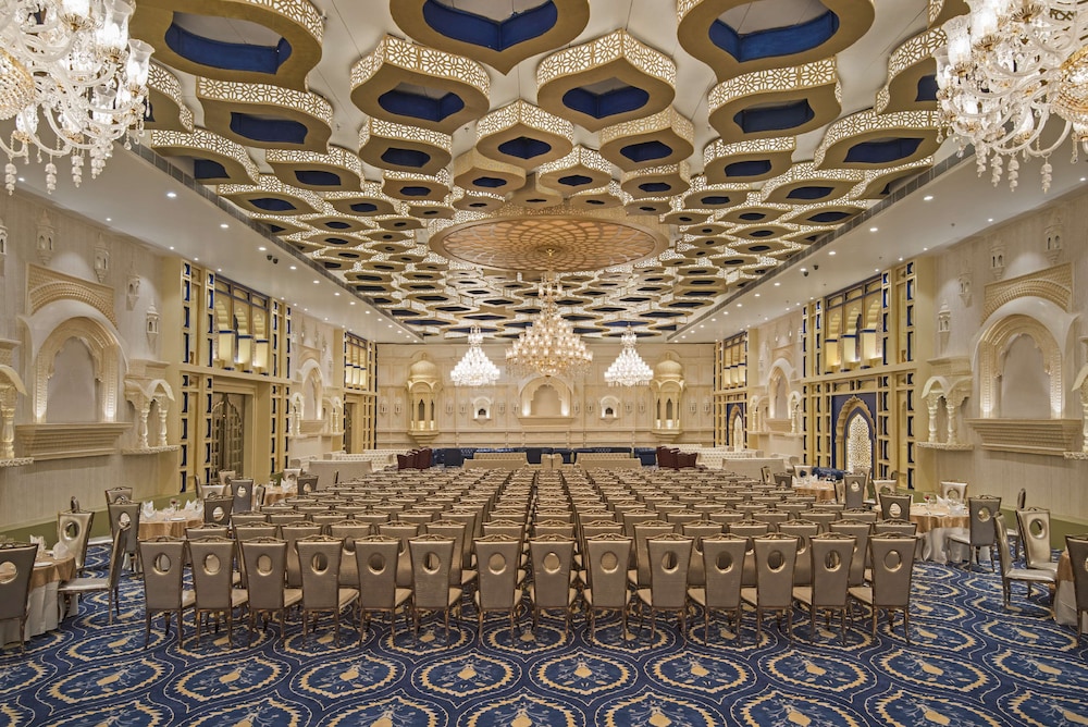 Radisson Blu Udaipur Palace Resort And Spa 10/74
