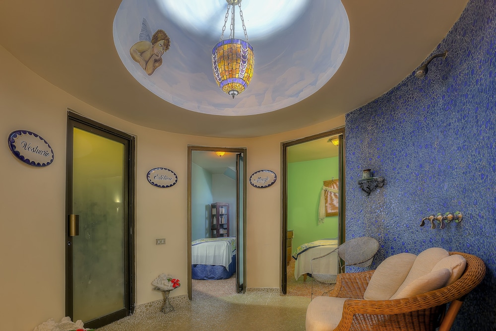 Hotel Cuna Del Angel 6/58