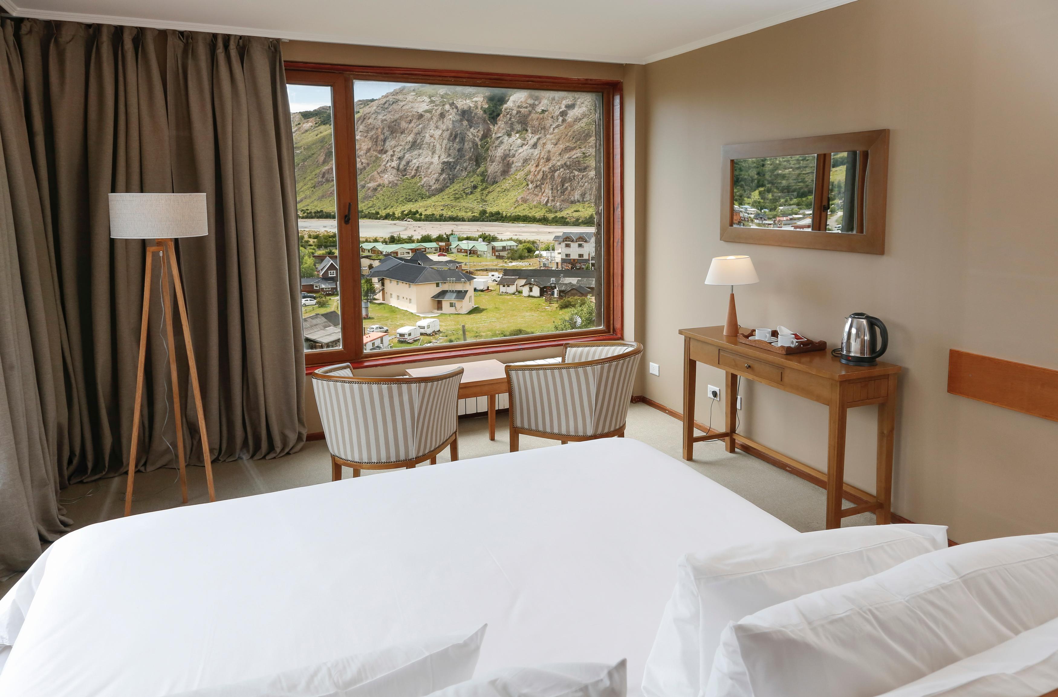 Deluxe, Double Bed, Valley View