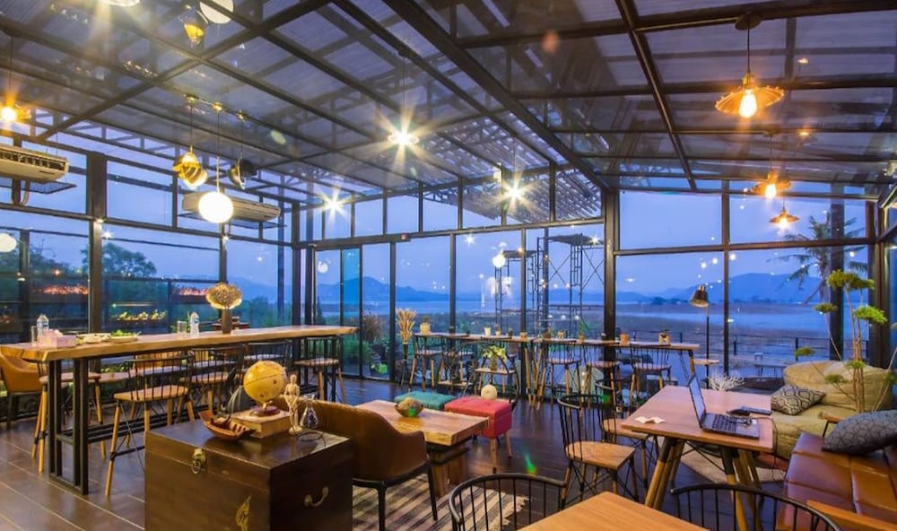 Kaengkrachan Boathouse Paradise Resort 55/78