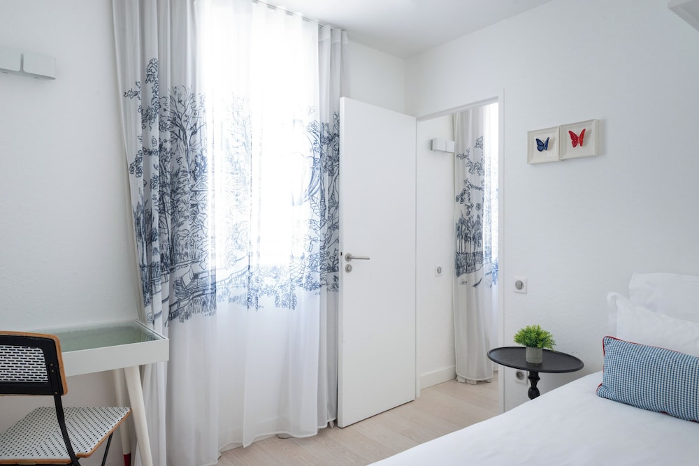 Hotel 34B Astotel (ex-Bergere Opera) 64/74