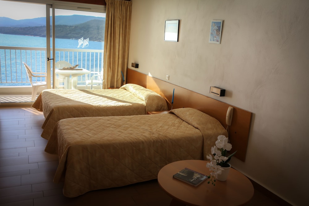 Hotel Roc E Mare 14/43