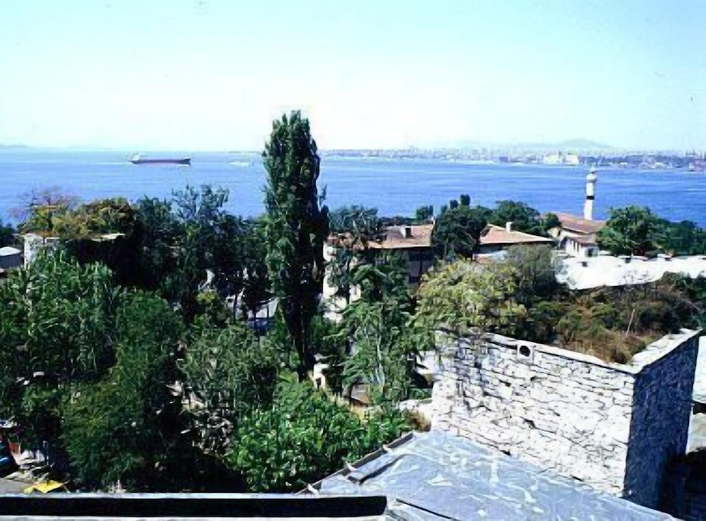 Valide Sultan Konagi Hotel 34/40
