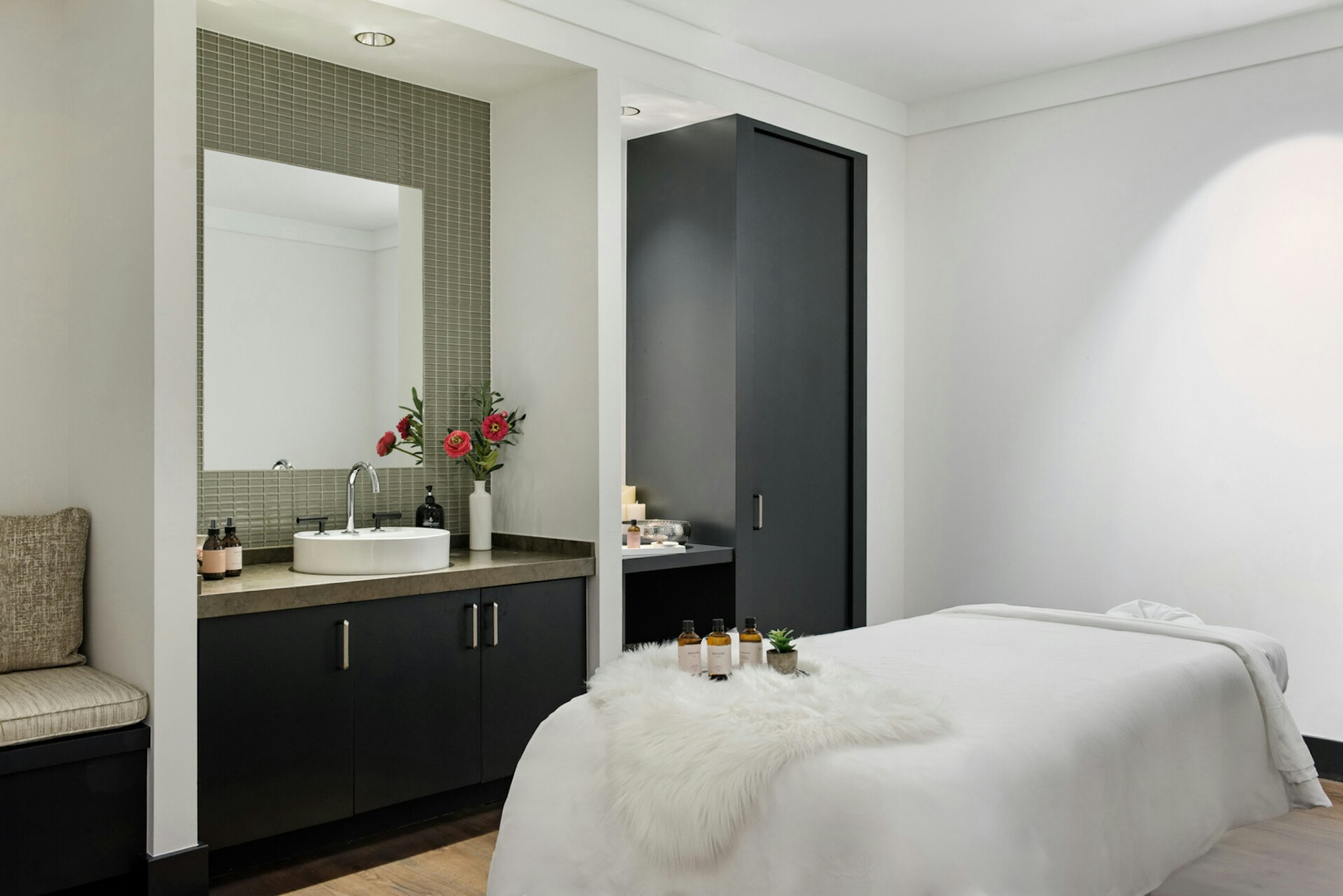 Four Seasons Resort and Residences Vail 29/93