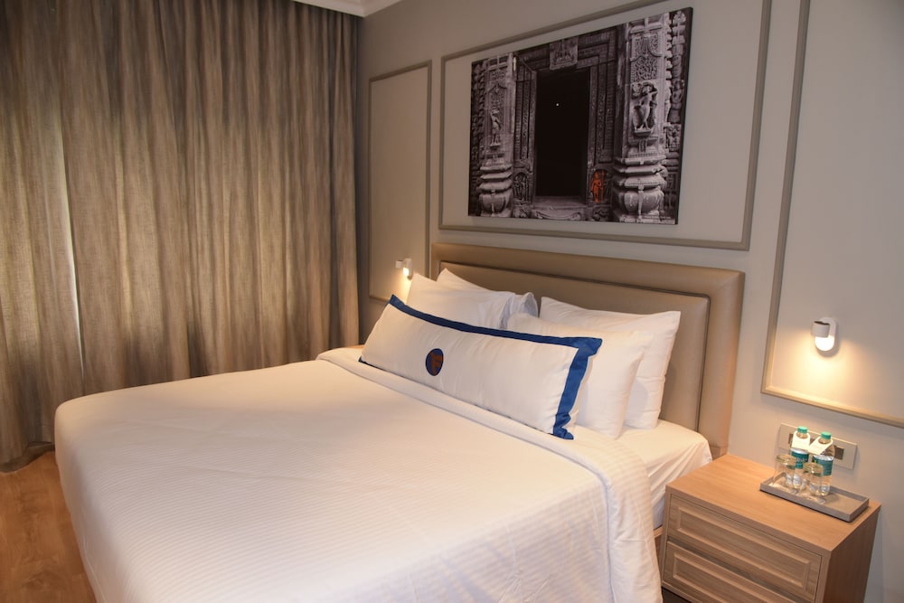 Forty Club, King Bed