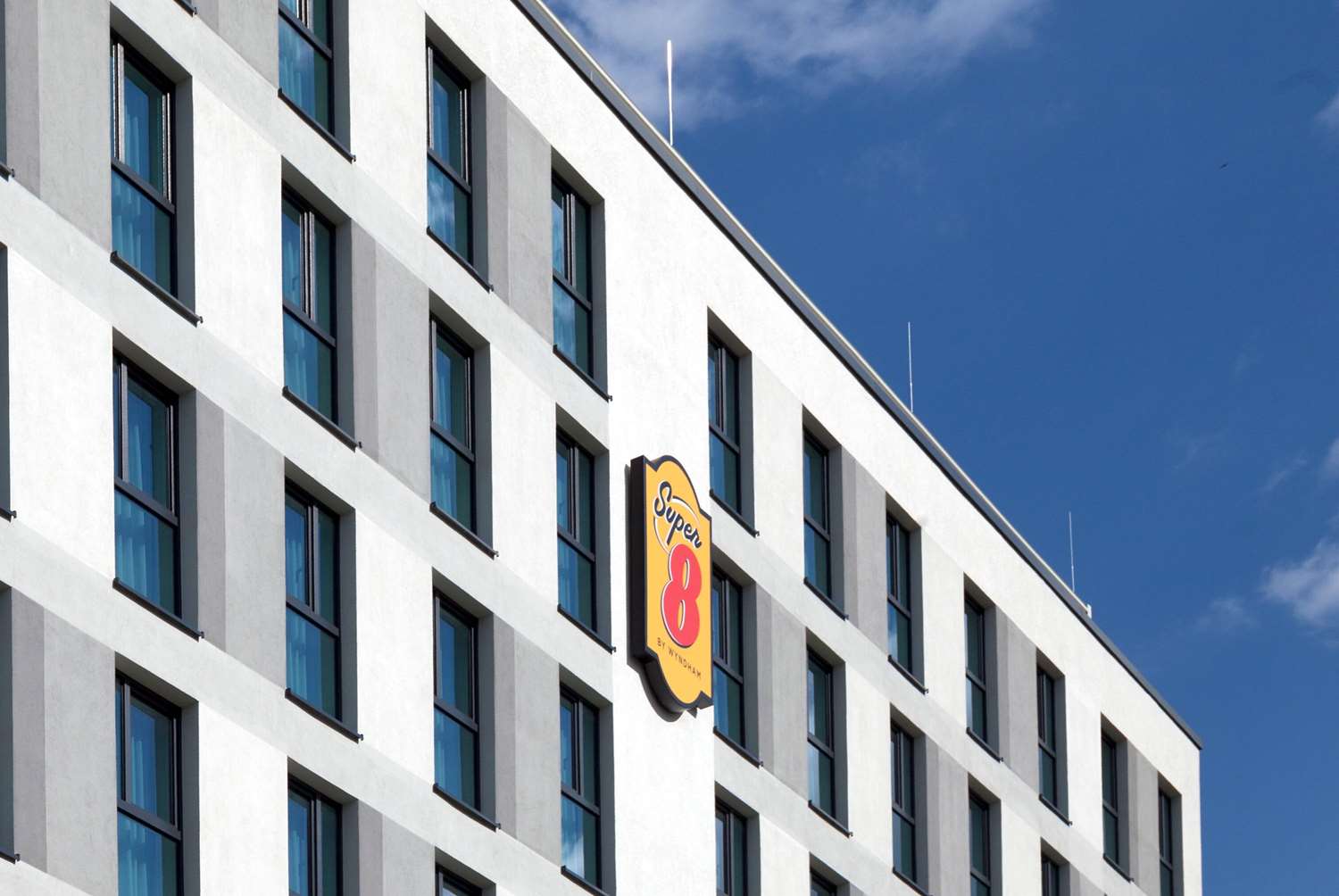 Super 8 By Wyndham Oberhausen 31/36