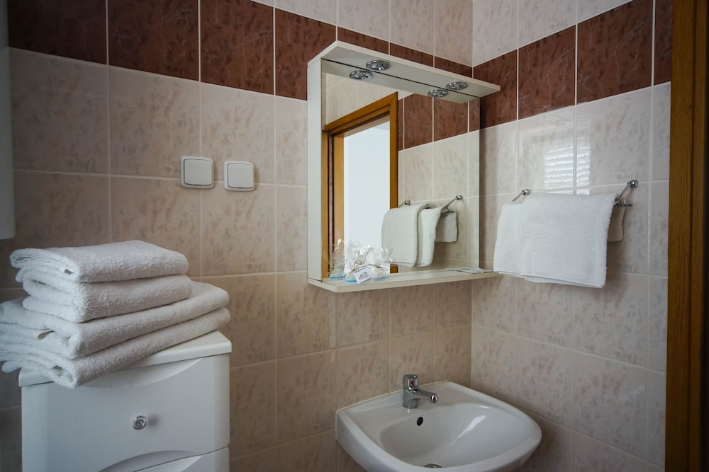 APARTMENTS AND ROOMS DEGRA 43/49