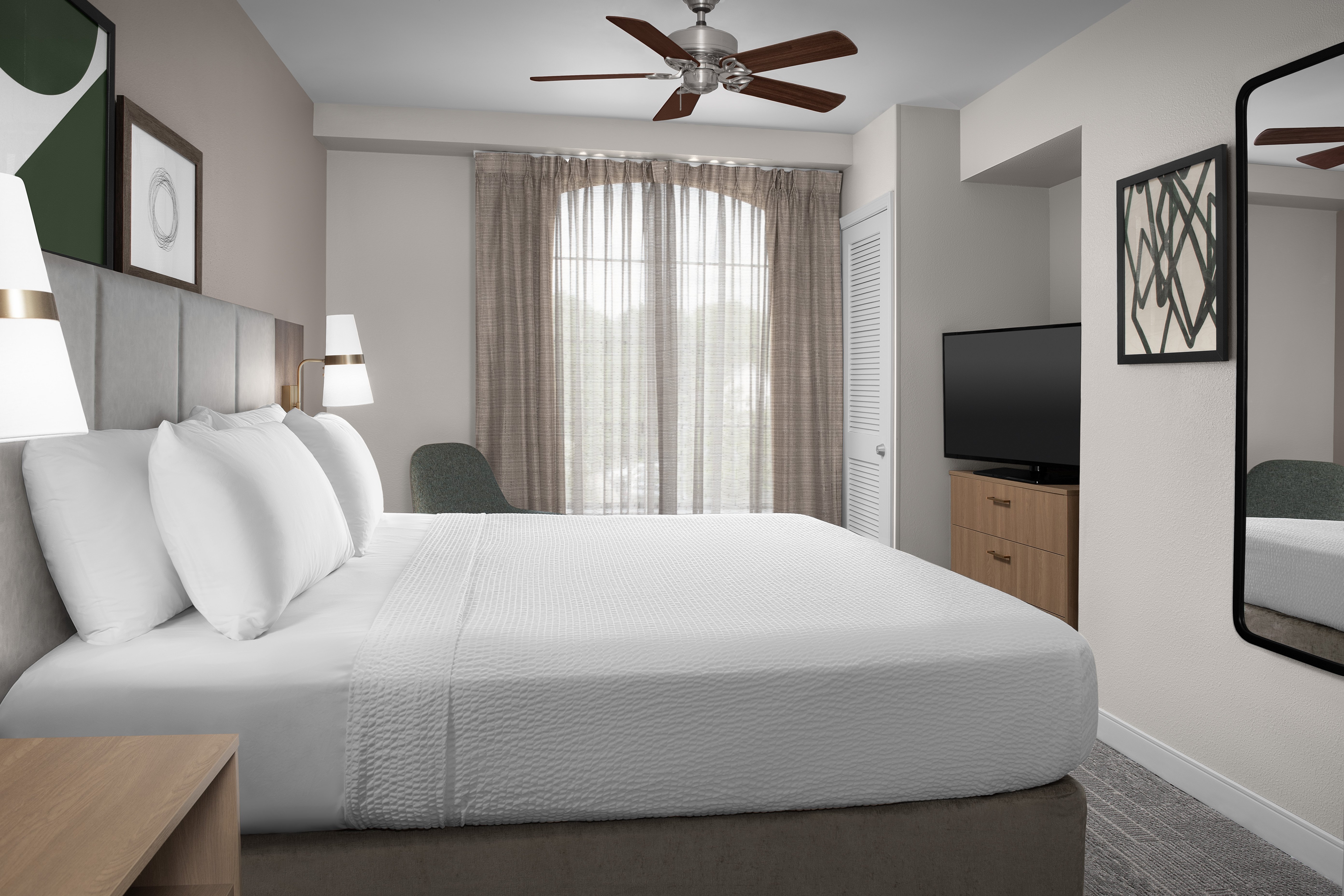 1 Bedroom, Suite, King Bed