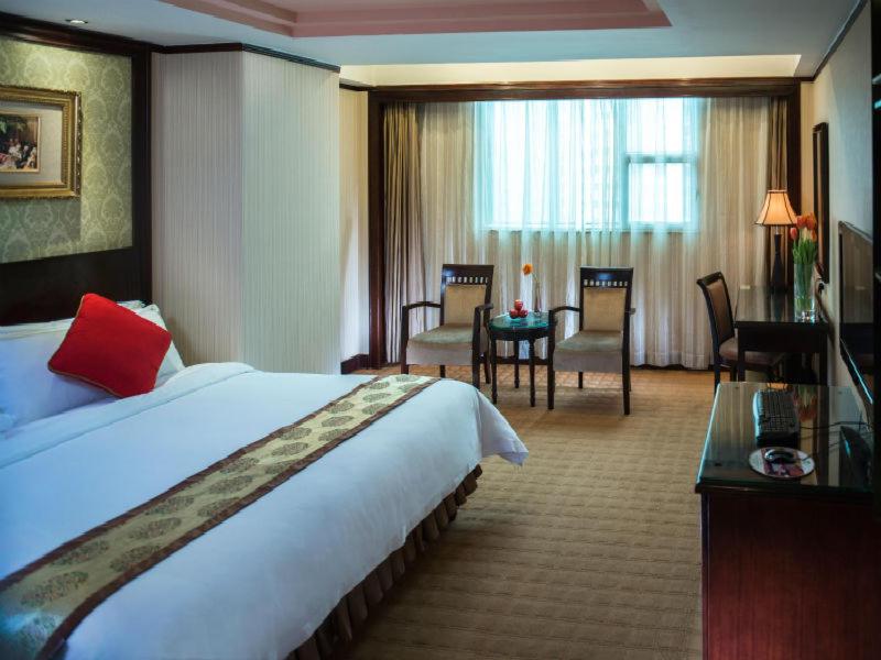 Vienna Hotel- Shenzhen Fuhua Road 5/22