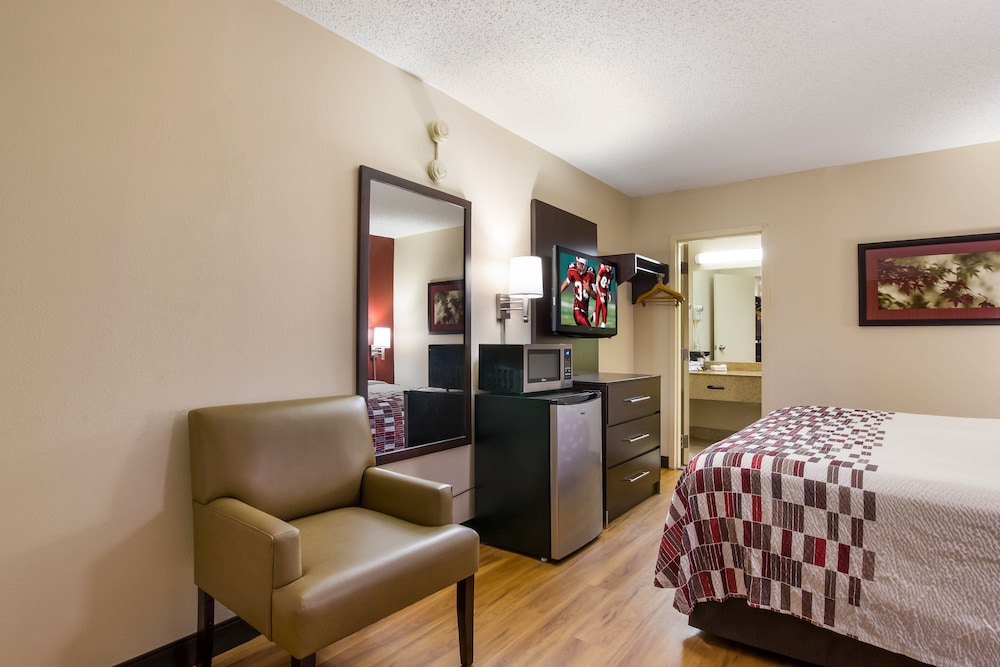 Red Roof Inn Shelbyville 19/32