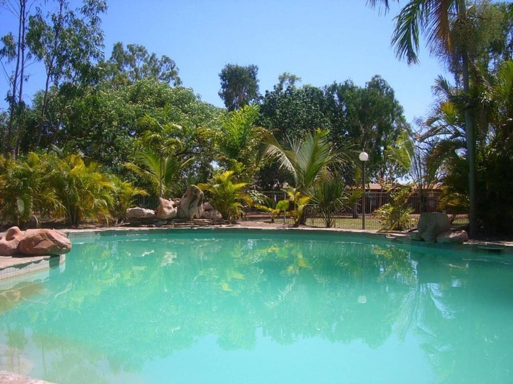 TERRITORY MANOR MOTEL AND CARAVAN PARK 20/26