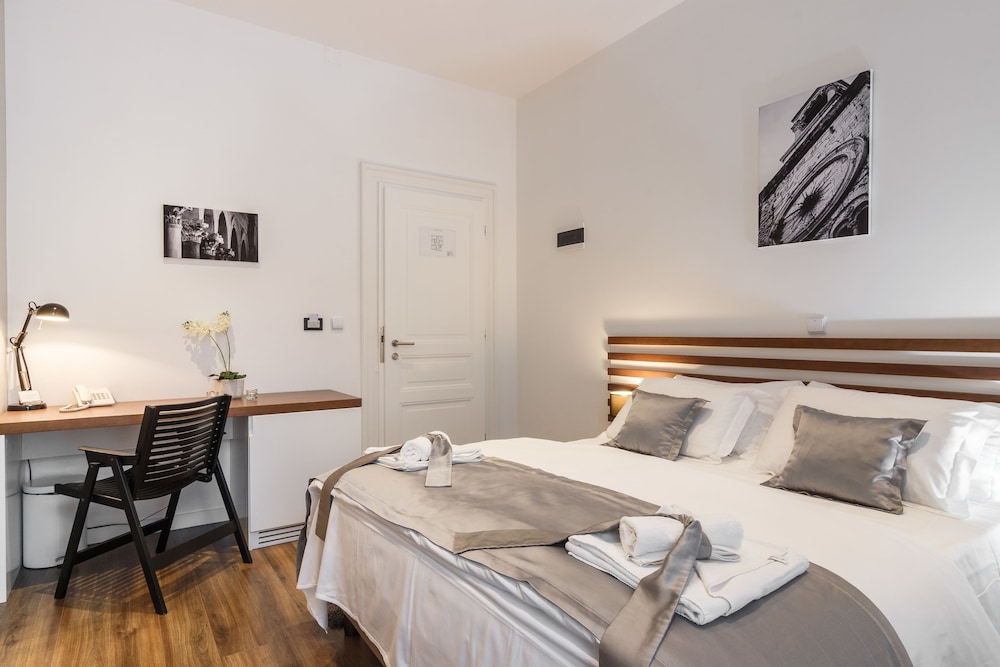 Prima Luxury Rooms 36/71