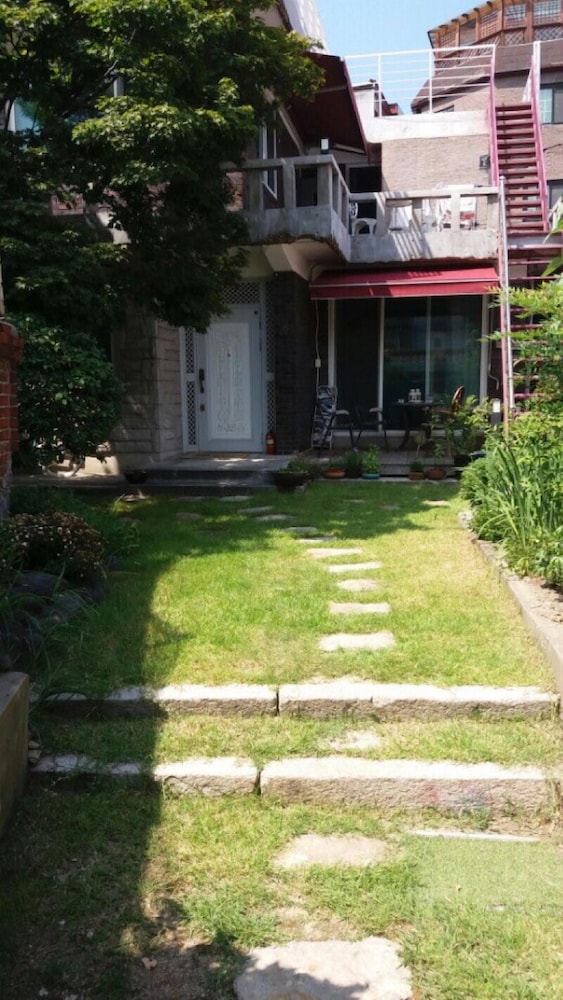 Hans House 5/64