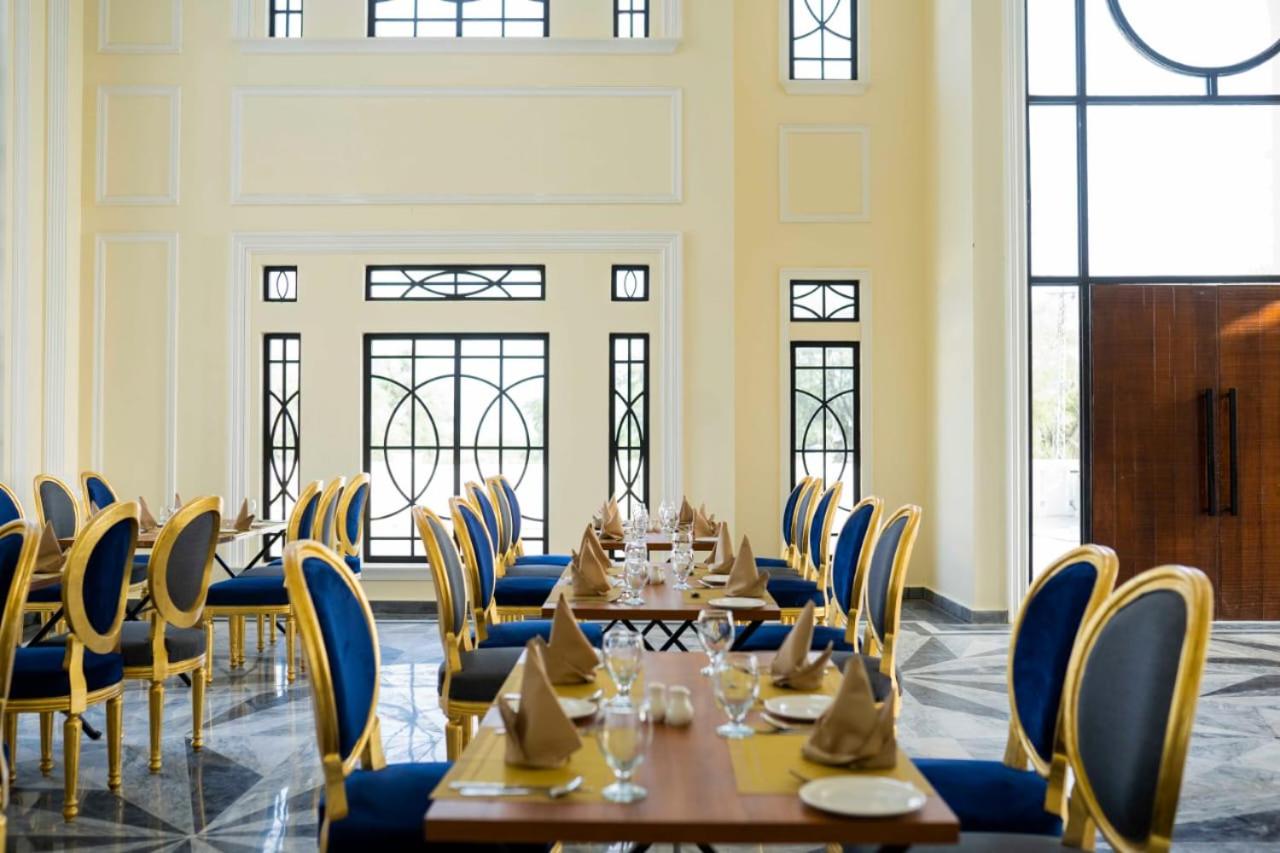 Faletti's Grand Bahawalpur 30/32