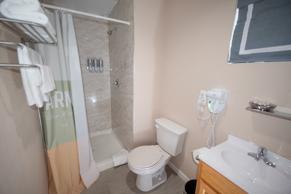 Flushing Garden Hotel 24/25