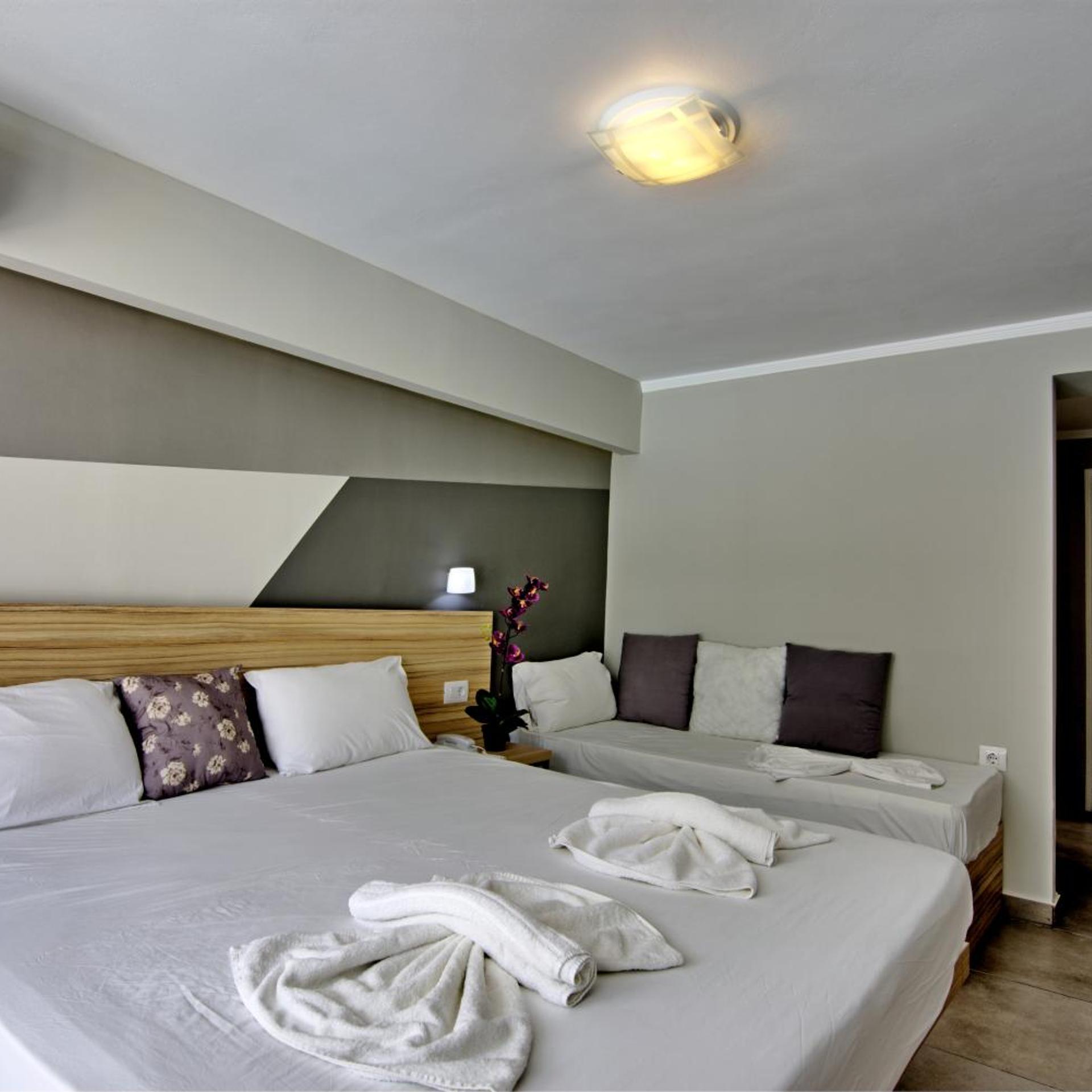 Swim Up, Double Bed, Private Pool