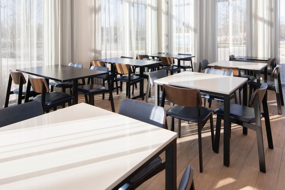 Fairfield Inn & Suites by Marriott Franklin Cool Springs 22/34