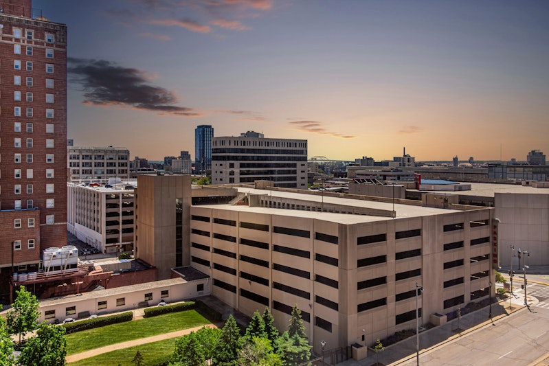 DoubleTree by Hilton Milwaukee Downtown 4/50