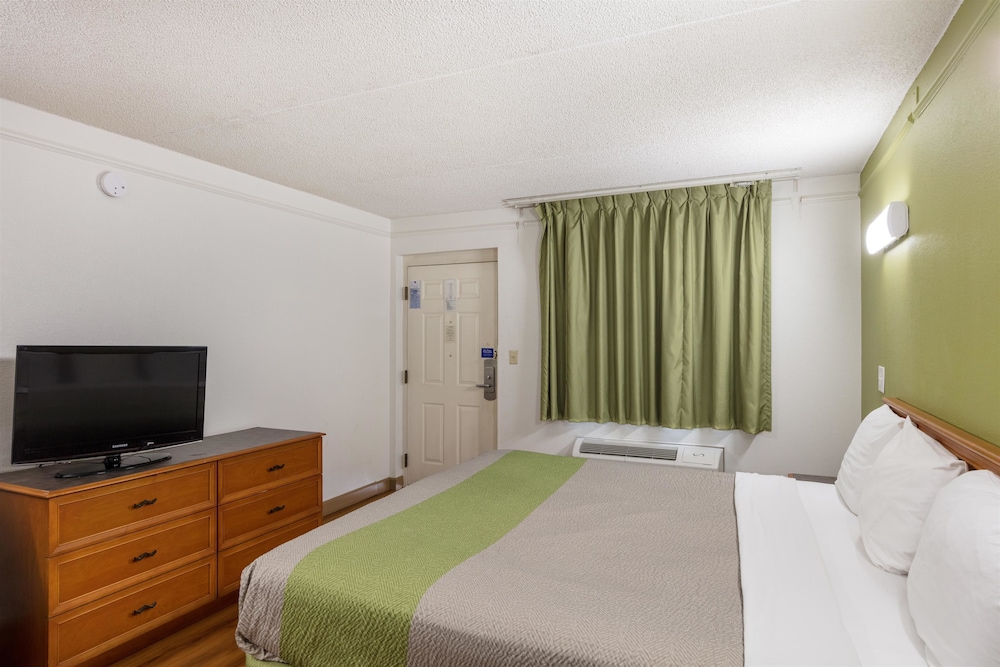 Motel6 Knoxville, TN 22/46