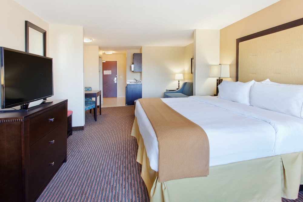 Holiday Inn Express Hotel & Suites Cordele North 33/79