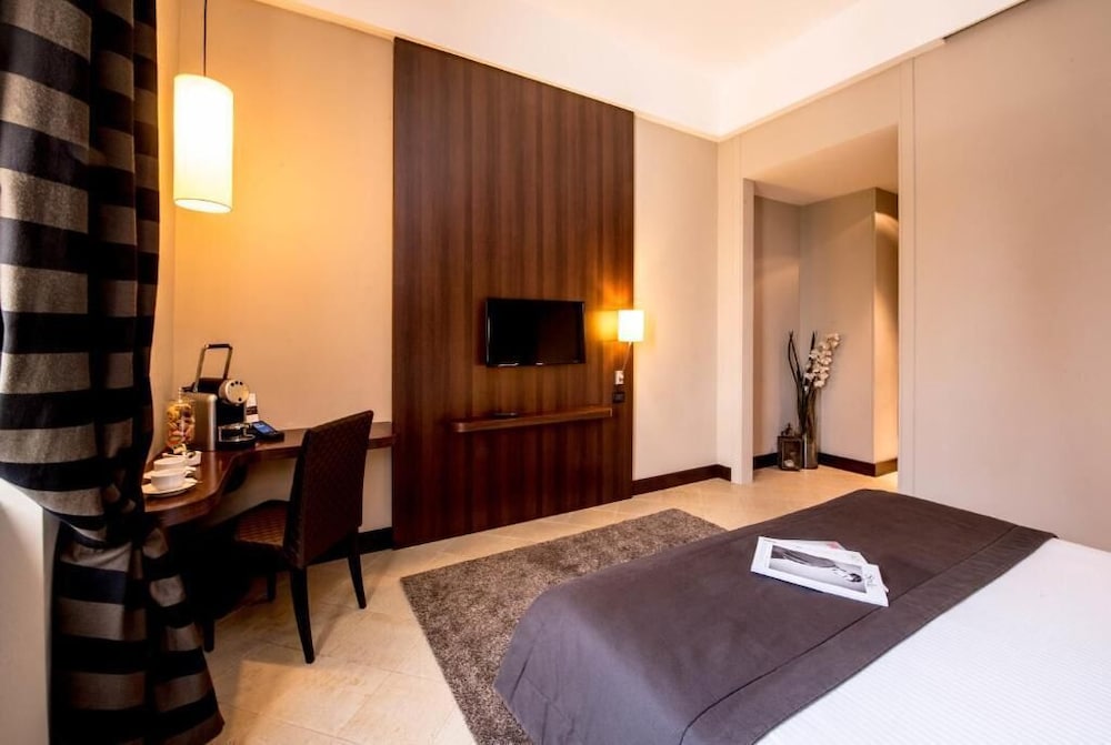 Th Roma Carpegna Palace 22/50