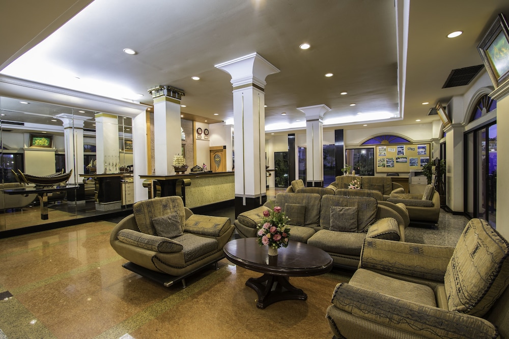 Crystal Hotel 38/46