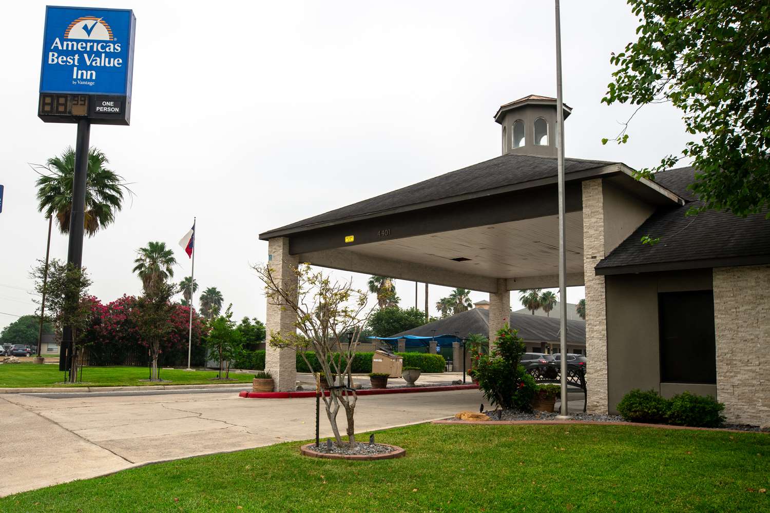 Americas Best Value Inn Harlingen 1/16