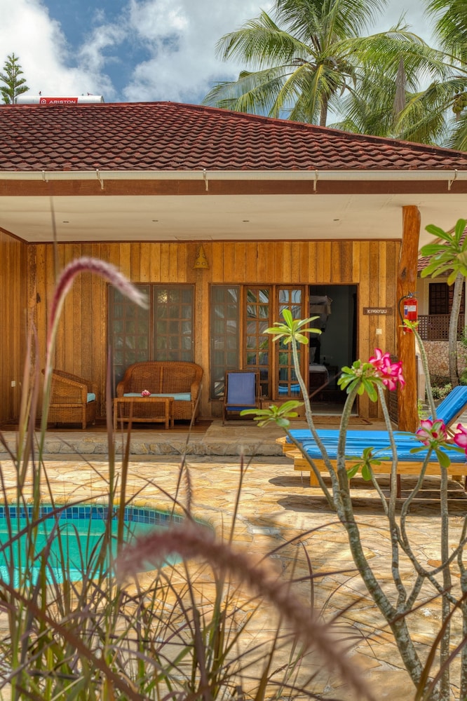 Kendwa Rocks Beach Hotel 69/76
