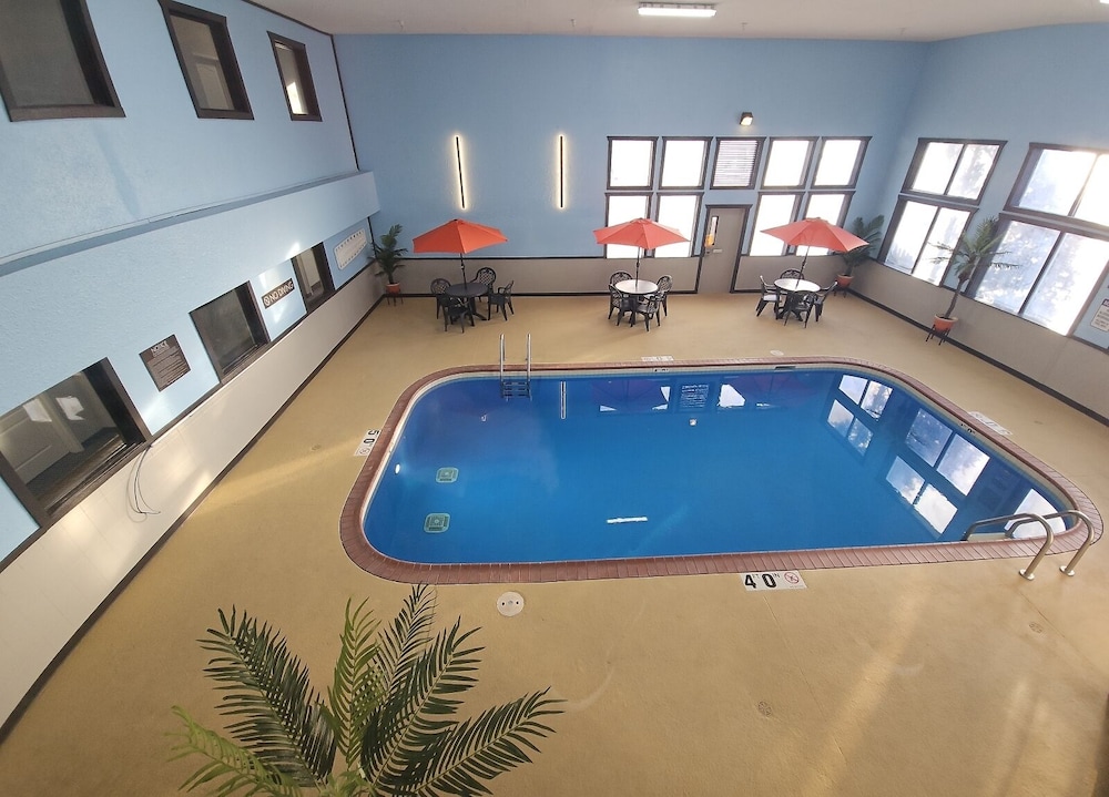 Riverview Inn & Suites, Ascend Hotel Collection 34/72