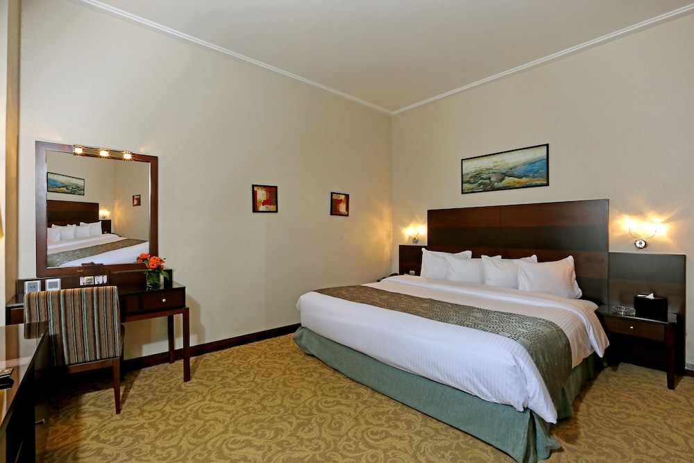 Ayass Hotel 17/74