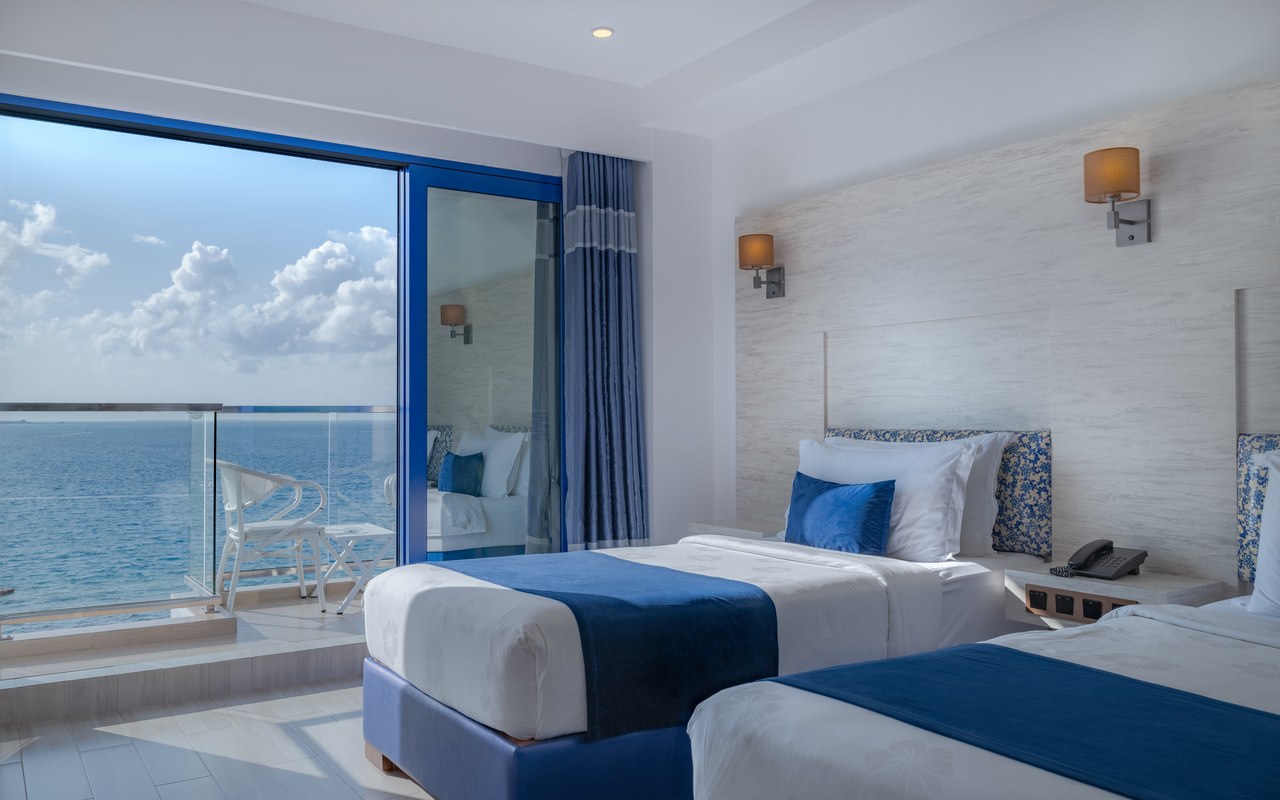 غرفة ديلوكس عائلية بإطلالة على البحر بشرفة، Kaani Palm Beach 6/9