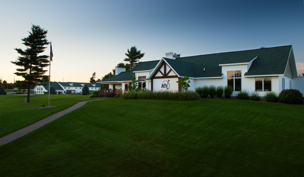 Manistee National Golf and Resort 38/44